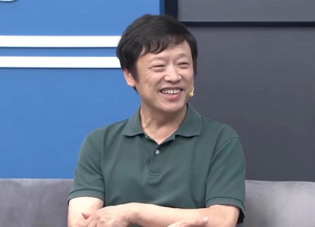 世界杯官方直播软件-胡锡进：中国足球不及日韩主要是球员薪水太高